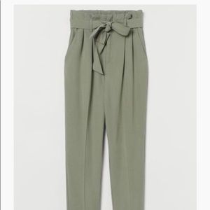 High waisted pleated paper bag pants.